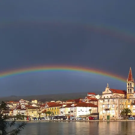Cozy In With House Sea View Hébergement de vacances Milna (Brac)