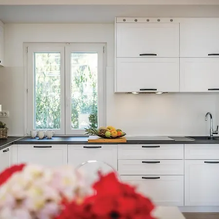 Hébergement de vacances Cozy In With House Sea View *